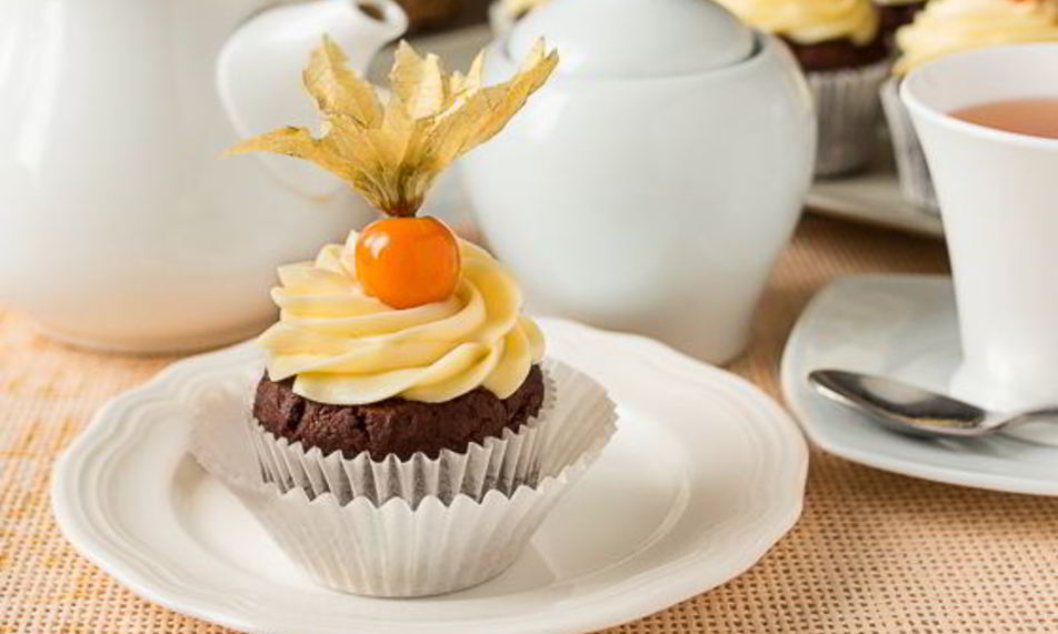 Рецепт шоколадных капкейков с сюрпризом