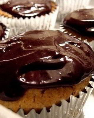 Творожно-масляные кексы с шоколадом