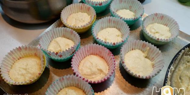 творожные кексики с кремом и джемом