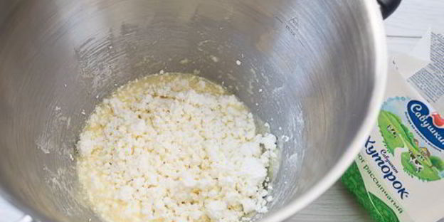 творожные кексики с малиной