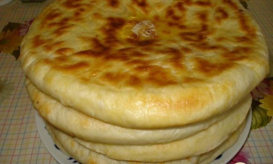 Рецепт домашних хачапури с 2 видами сыра