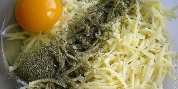 хачапури из тертого картофеля с сыром и чесноком