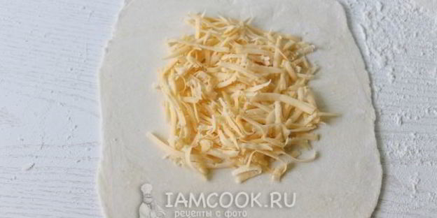 хачапури с сыром из слоеного теста