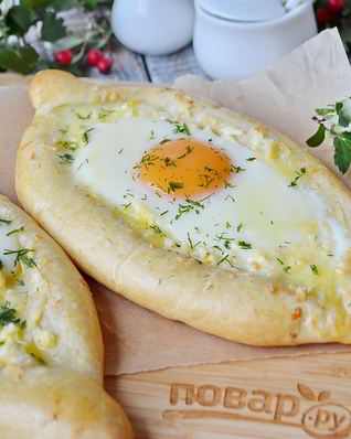 Классический хачапури по-аджарски