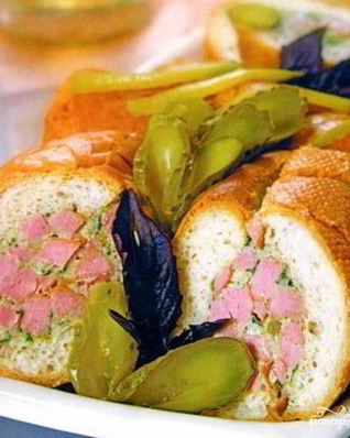 Багет с начинкой