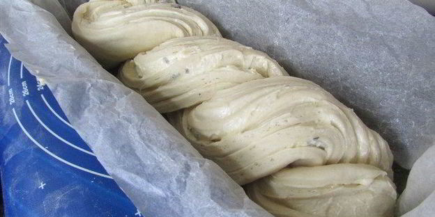 чесночный хлеб с шалфеем