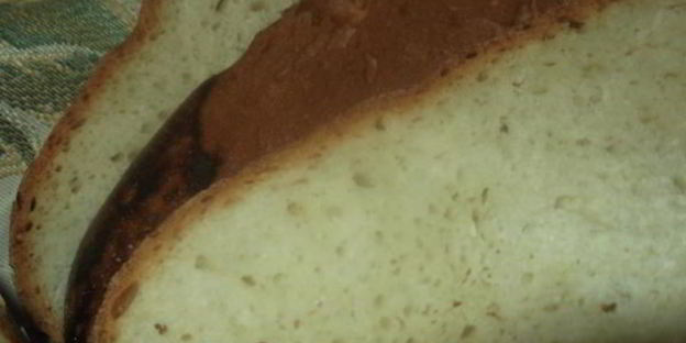 хлеб белый на кефире с кунжутом