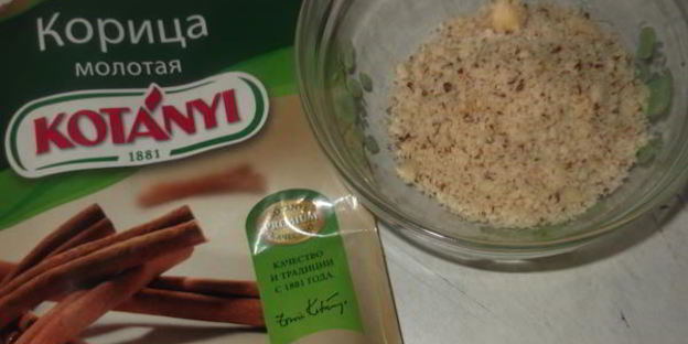 хлеб с корицей и ореховым маслом