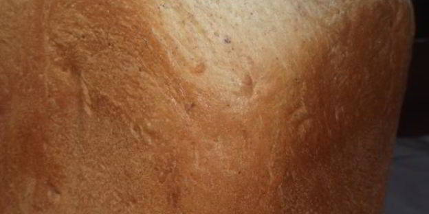 хлеб с корицей и ореховым маслом