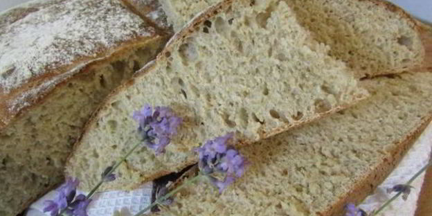 хлеб с медом и лавандой