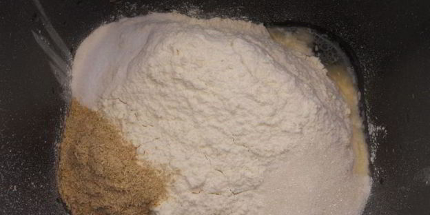 хлеб с отрубями и вялеными помидорами в хлебопечке