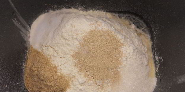 хлеб с отрубями и вялеными помидорами в хлебопечке