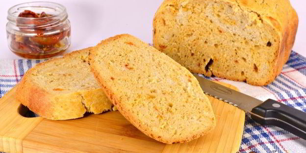 хлеб с отрубями и вялеными помидорами в хлебопечке