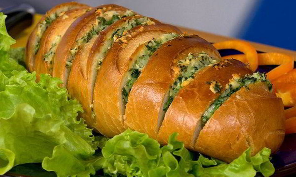 Рецепт хрустящего батона с сыром и чесноком в духовке