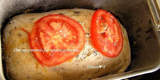 оливковый хлеб с маслинами и каперсами