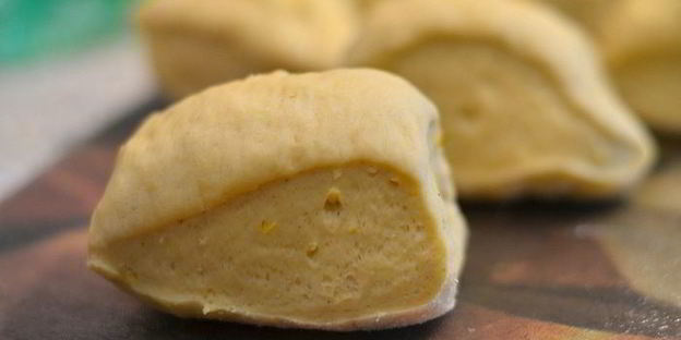 пасхальный плетеный сладкий хлеб шесть волокон