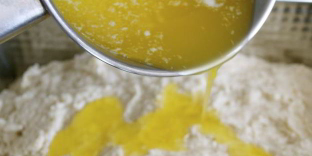 пивной хлеб на сливочном масле