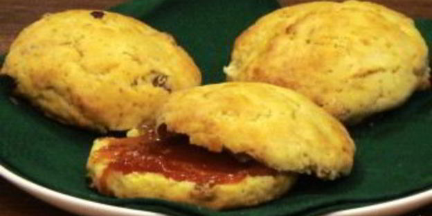 сконы с апельсиновой цедрой и изюмом