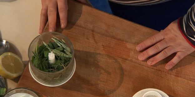 хворост из трески и семги с огуречной райтой