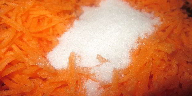 конвертики с морковкой и яблоком