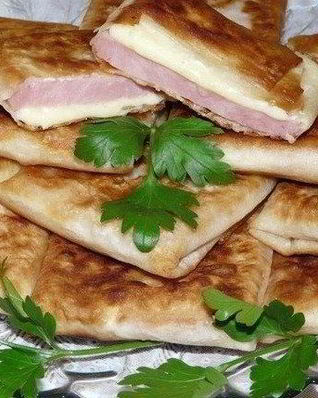 Конвертики с ветчиной и сыром