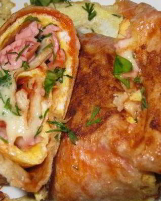 Фаршированный лаваш с сыром и колбасой