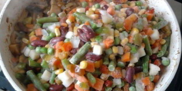 фаршированный овощами лаваш в духовке