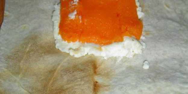 конвертики из лаваша с тыквенно-творожной начинкой