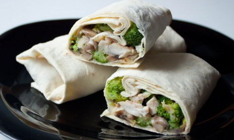 Рецепт курицы с брокколи в лаваше