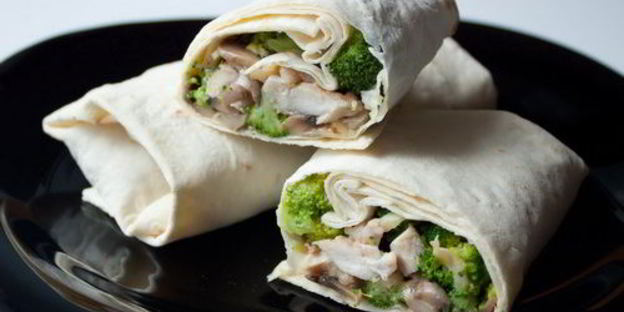 курица с брокколи в лаваше