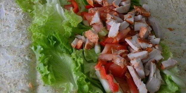 курица с овощами в лаваше