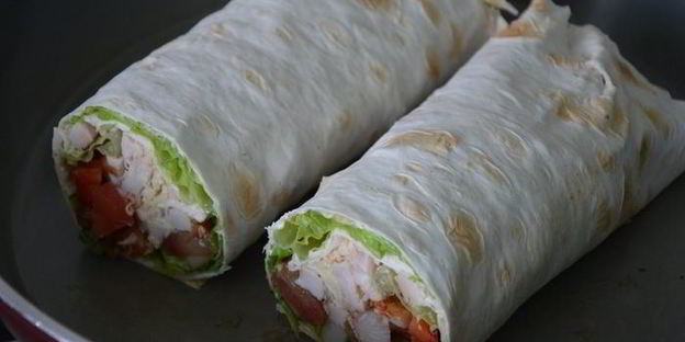 курица с овощами в лаваше