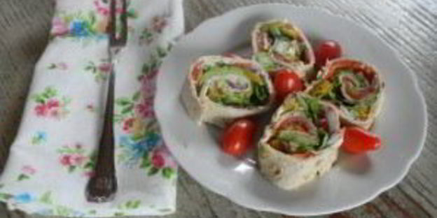 лаваш с семгой и огурцом