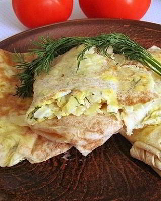 Лаваш с сыром, яйцом и зеленью