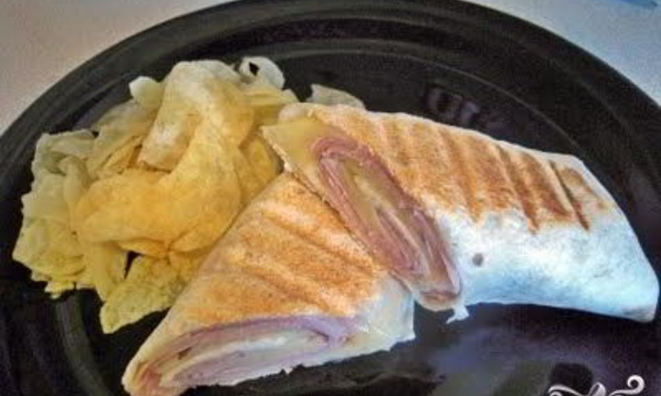 Рецепт лаваша с ветчиной и сыром