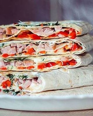 Многослойная закуска в лаваше