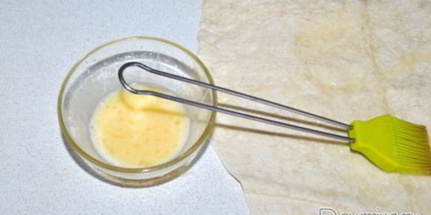 рулет с яблоками из лаваша