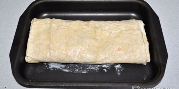 рулет с яблоками из лаваша