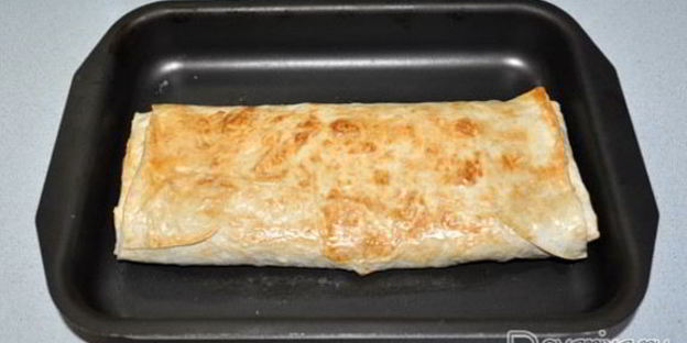 рулет с яблоками из лаваша