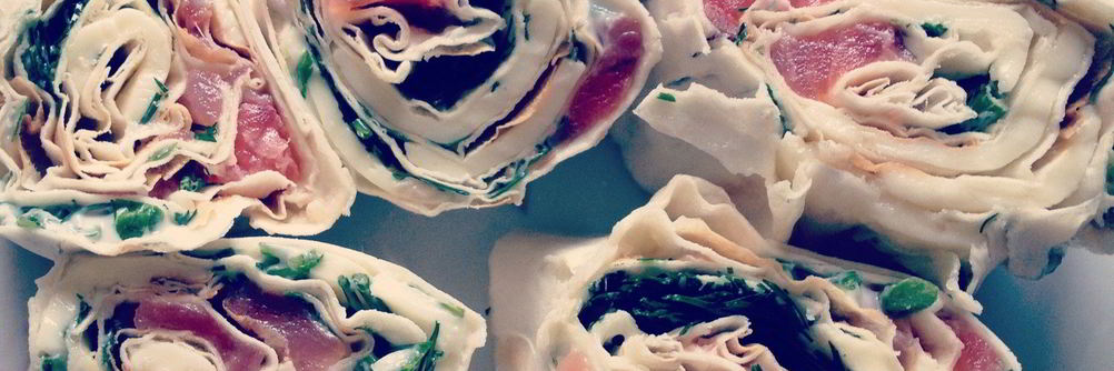 Рулеты из лаваша с семгой