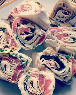 Рулеты из лаваша с семгой