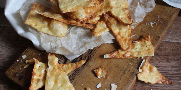 сырные чипсы из лаваша