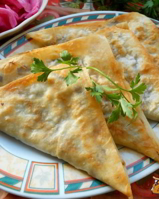 Треугольнички из лаваша с картофелем и грибами