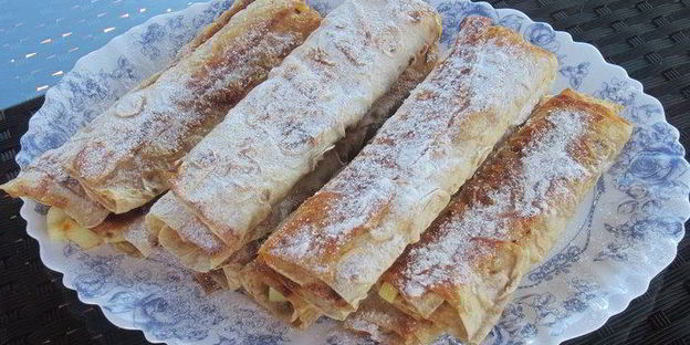 яблоки в лаваше