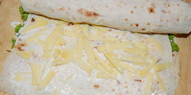 закуска из лаваша с фаршем и помидорами