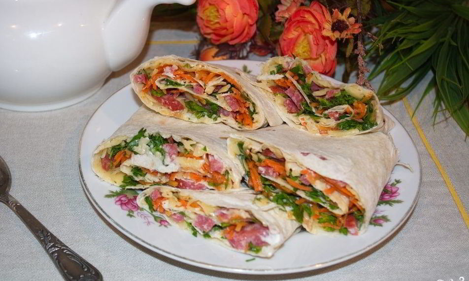 Рецепт закуски из лаваша с корейской морковкой