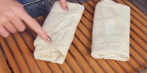 жареный лаваш с сыром и помидорами