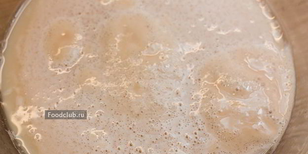 фокачча с чесноком и розмарином