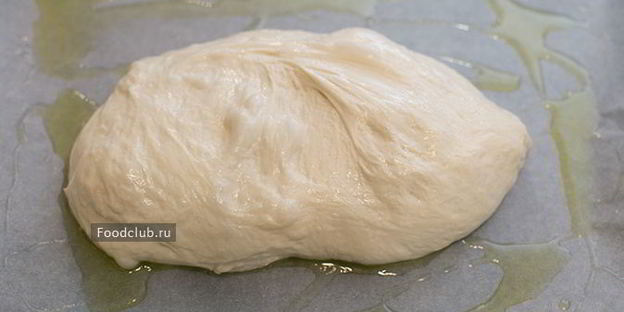 фокачча с чесноком и розмарином