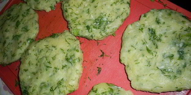 картофельные лепешки с сыром и зеленью